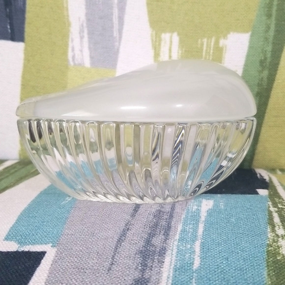 Mikasa Germany 3D Wavey Puffy Sweetheart Frosted Glass Candy Dish Trinklet - Picture 9 of 11